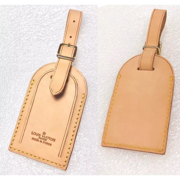 ❤️*AUTH*. LV LOCK AND KEY WITH LUGGAGE TAG❤️ - Picture 2 of 10